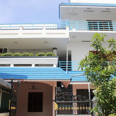 Puthenchirayil Homestay Thiruvananthapuram Exterior foto