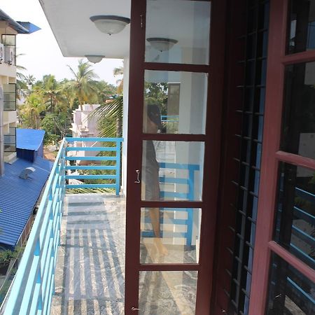 Puthenchirayil Homestay Thiruvananthapuram Exterior foto