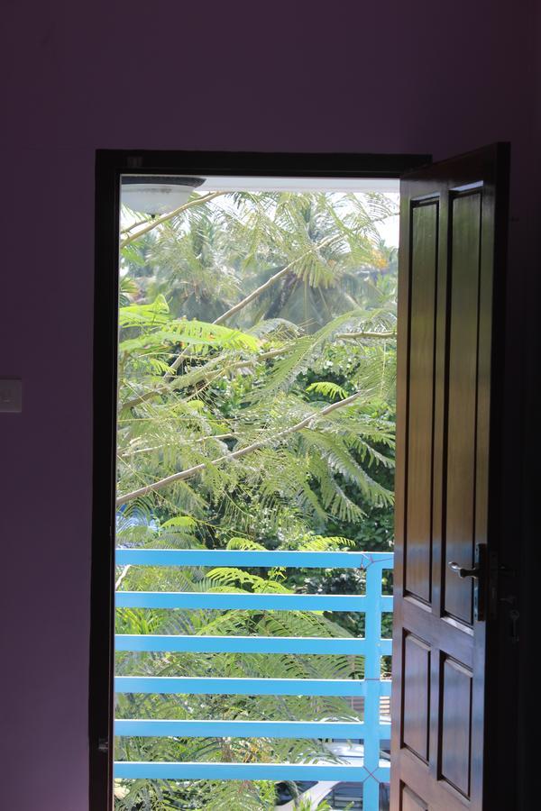 Puthenchirayil Homestay Thiruvananthapuram Exterior foto