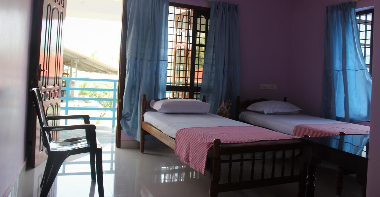 Puthenchirayil Homestay Thiruvananthapuram Exterior foto